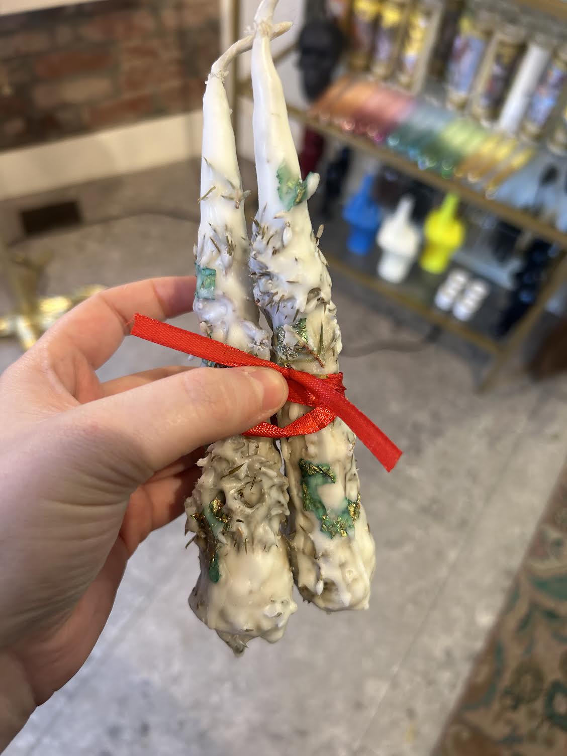 Juniper white candles