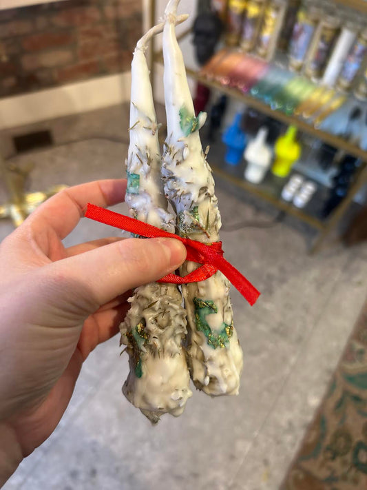 Juniper white candles