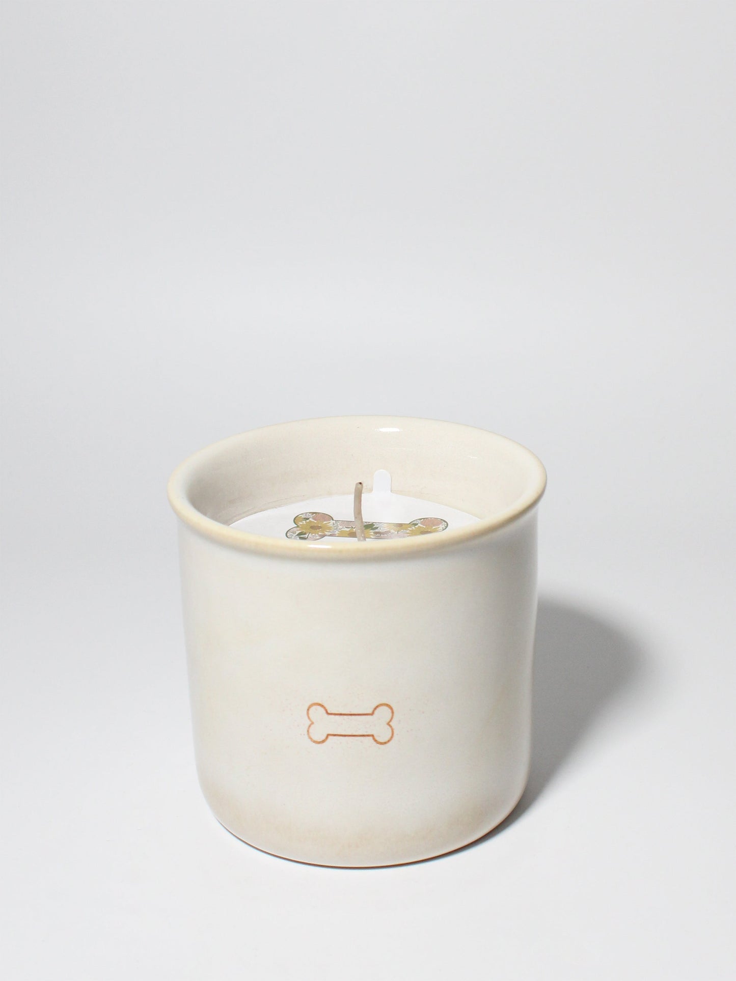 Sand + Paws Teakwood 11.5 oz scented candle