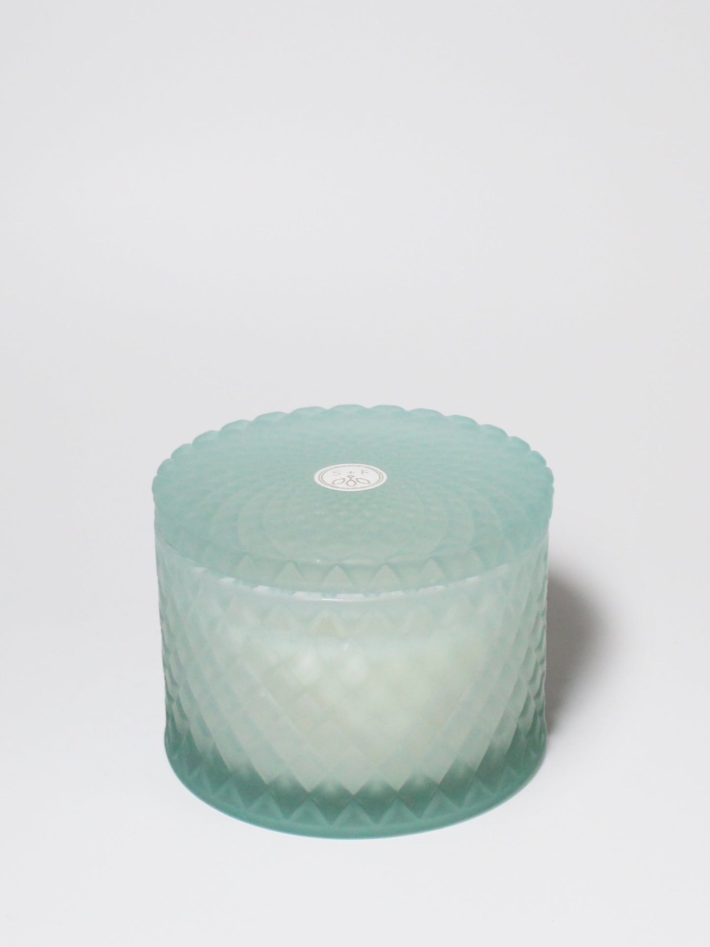 Fresh Laundry 9.5 oz scented candle